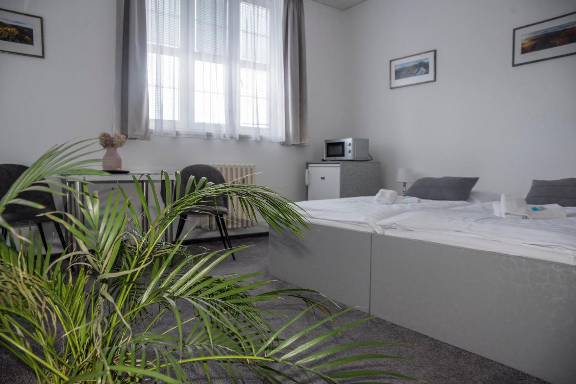 Classic Apartmany Тршинец Экстерьер фото
